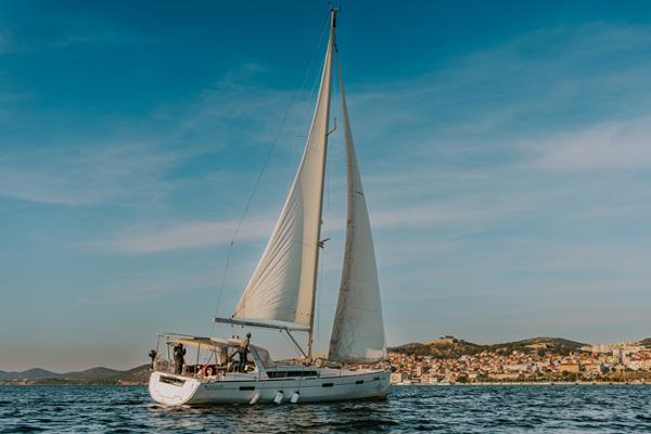 2016 Beneteau Oceanis 45
