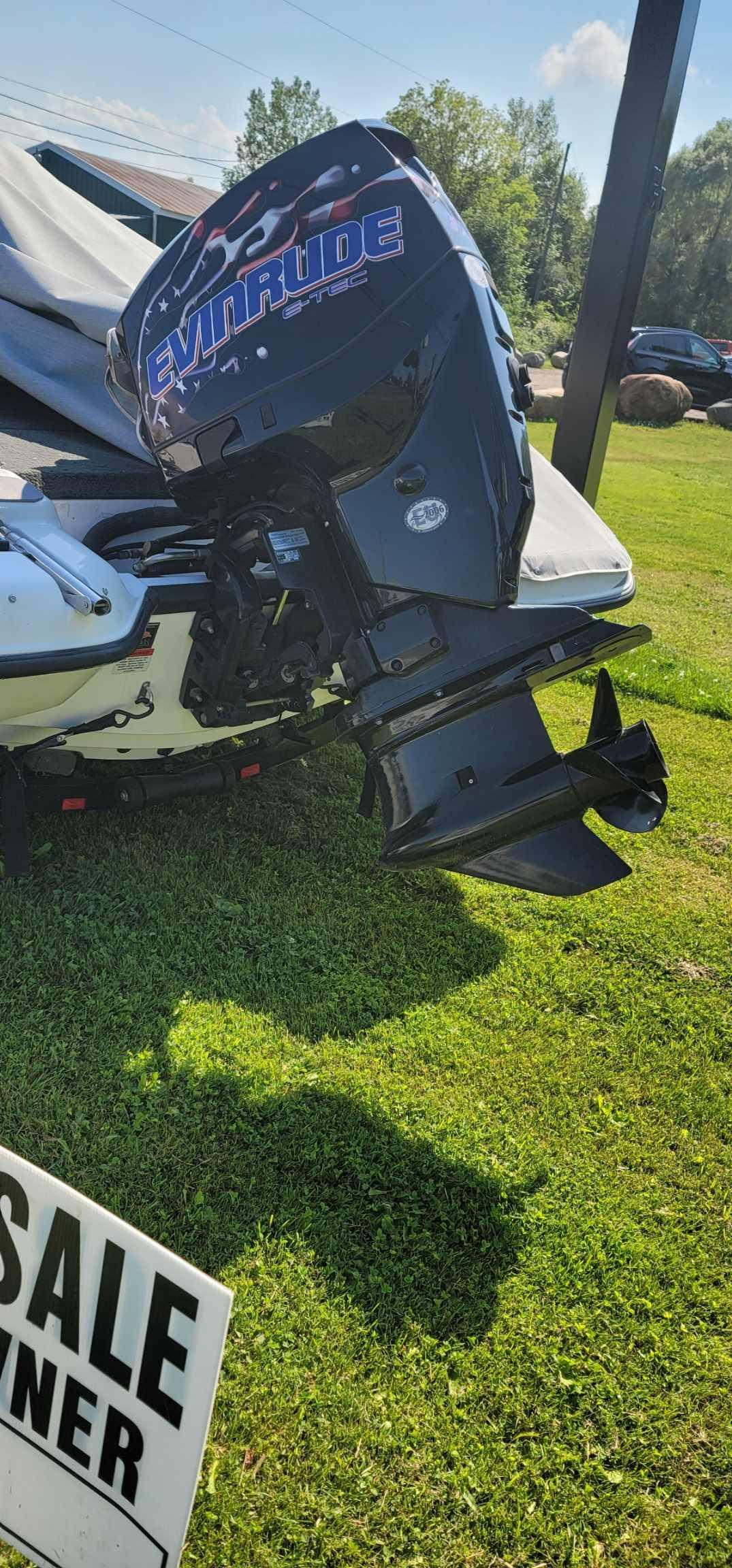 2006 Stratos 486 Ski-N-Fish
