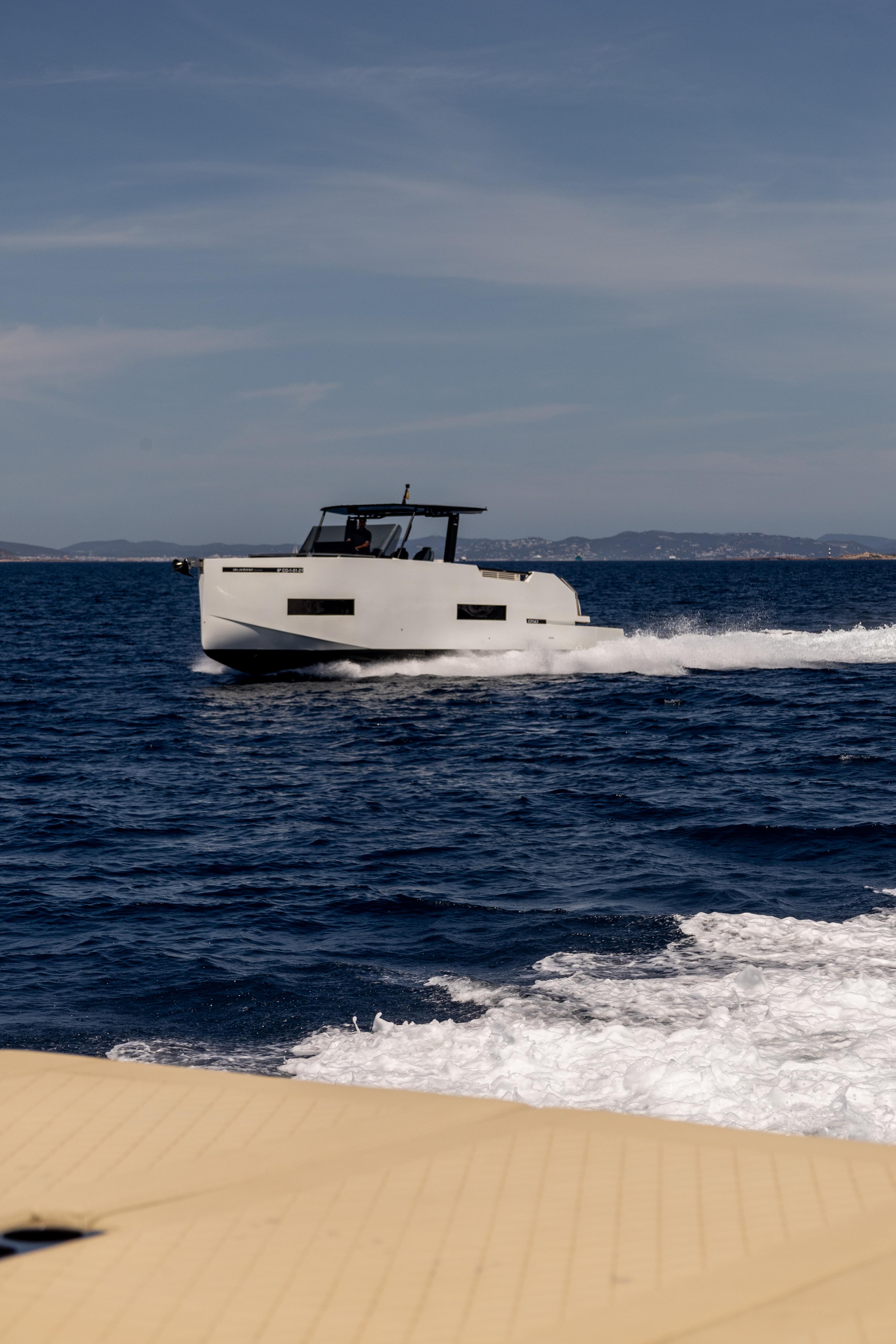 2021 De Antonio Yachts D50