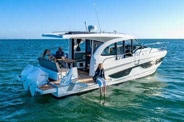 2025 Beneteau Antares 11