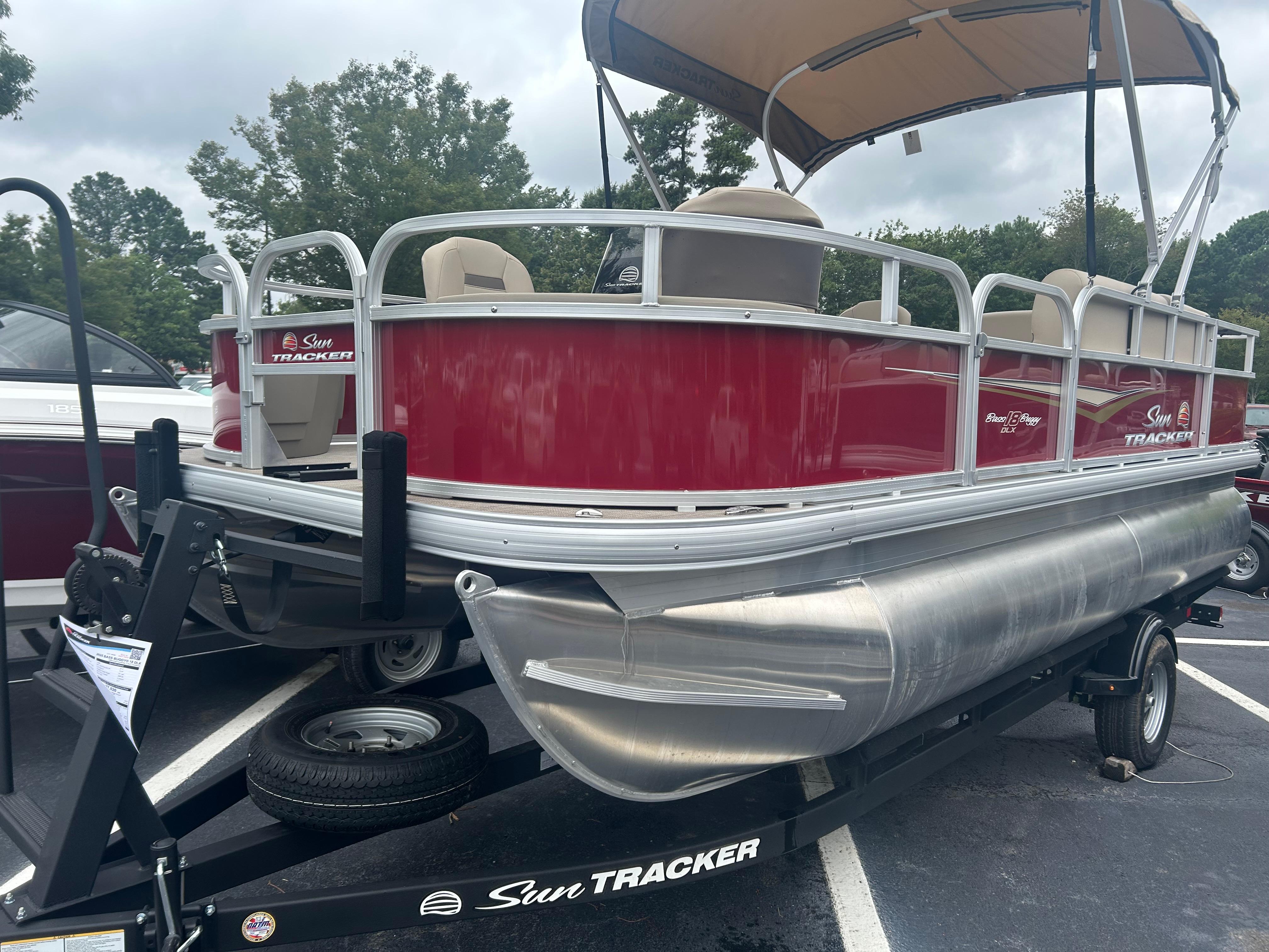 2025 Sun Tracker Bass Buggy 18 DLX