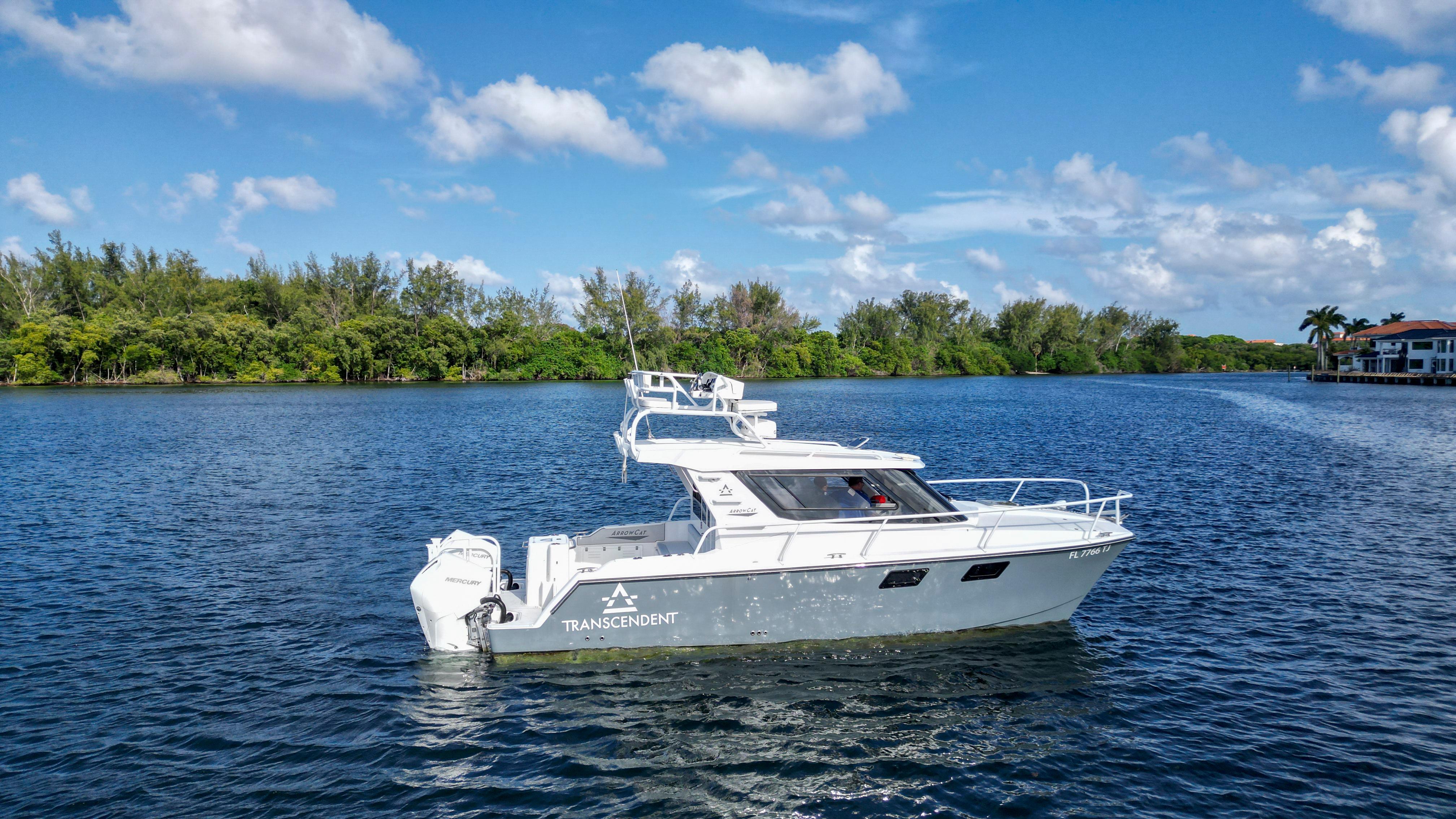 2023 ArrowCat Flybridge Dual Helm