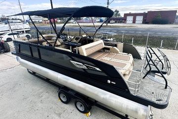 2025 Godfrey AquaPatio 25' Flip Lounge Tritoon - 255 SFL