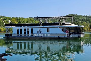 2002 Navigator houseboat
