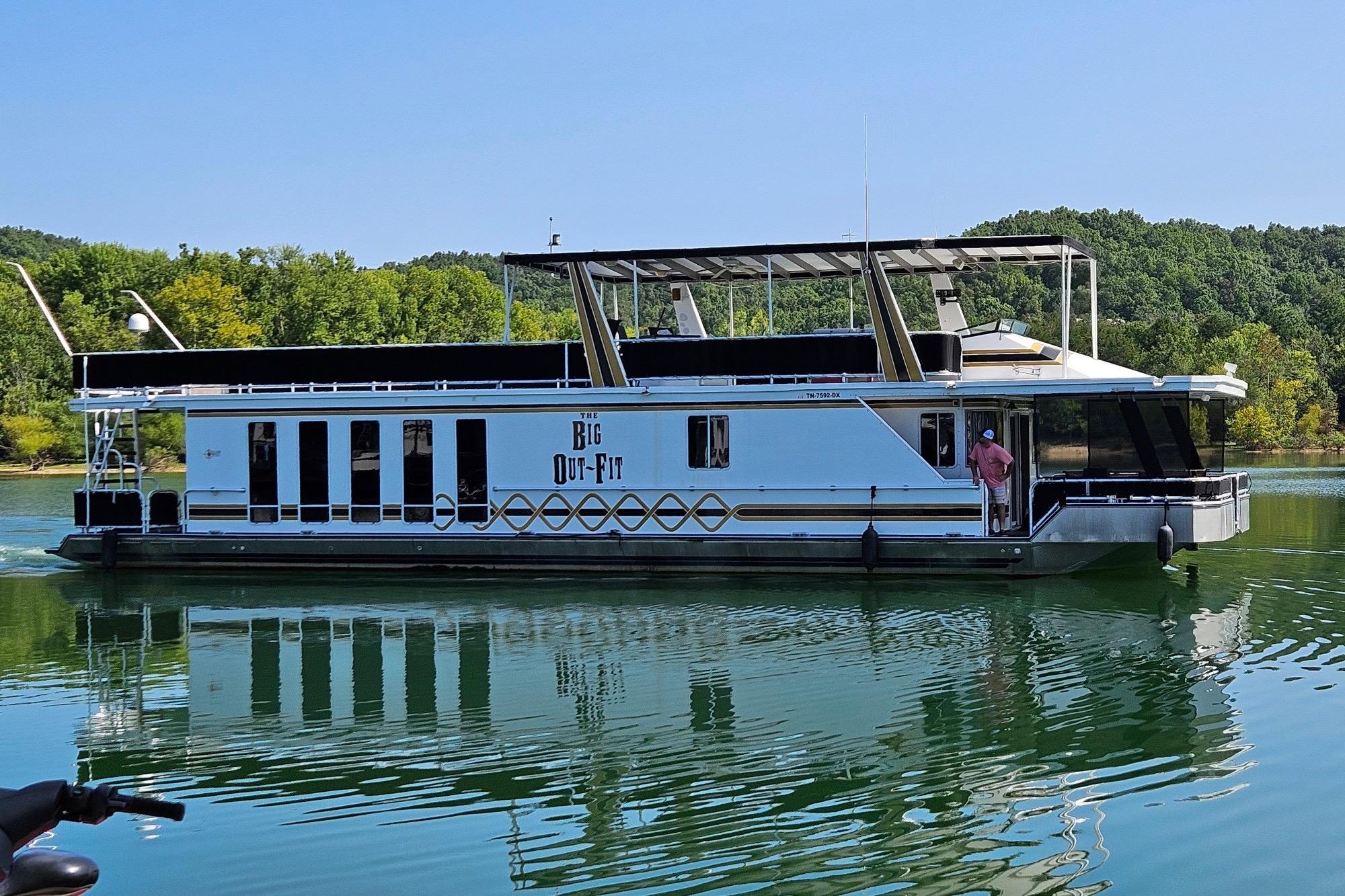 2002 Navigator houseboat