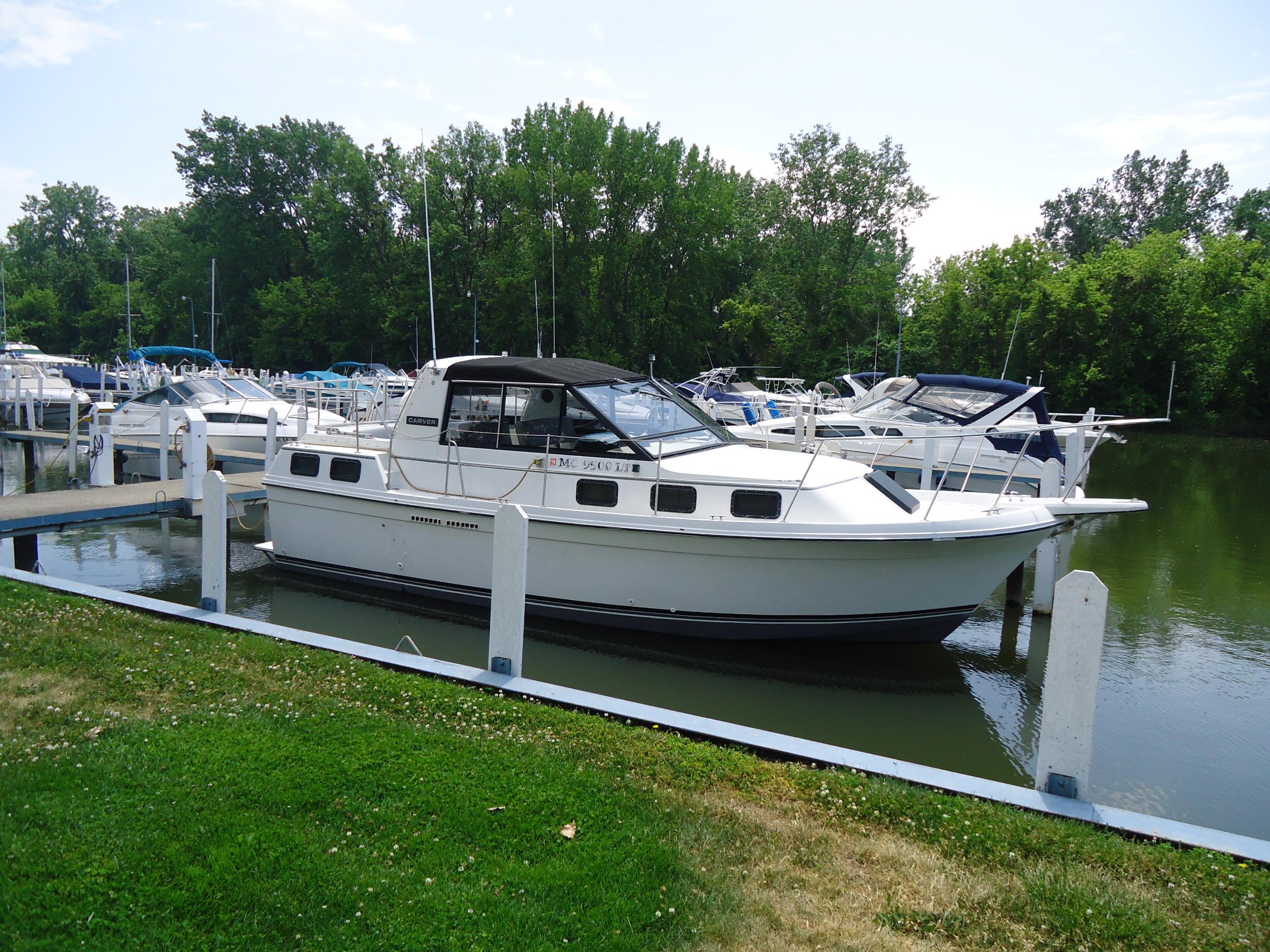 1985 Carver 28 Riviera Wyandotte Michigan Boats Com