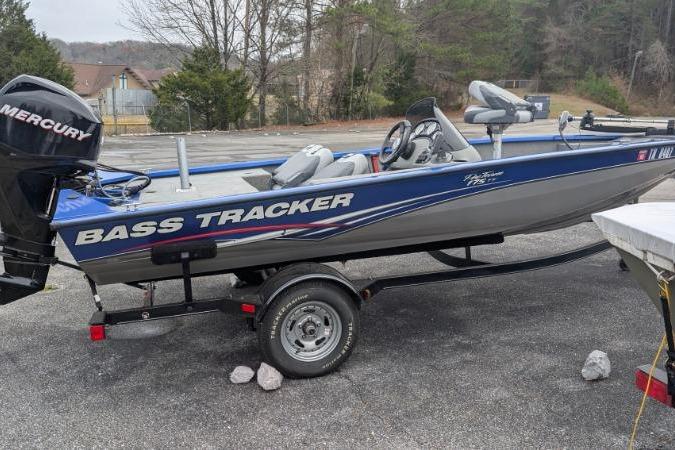 2011 Bass Tracker PRO TEAM 175 TF