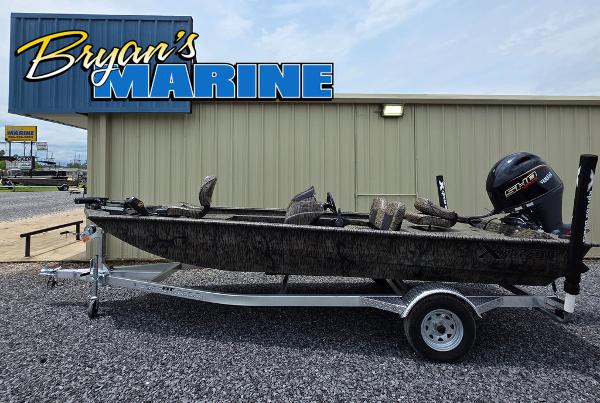 Xpress XP180 2025 Xpress XP180 boat on trailer at Bryan's Marine dealership.