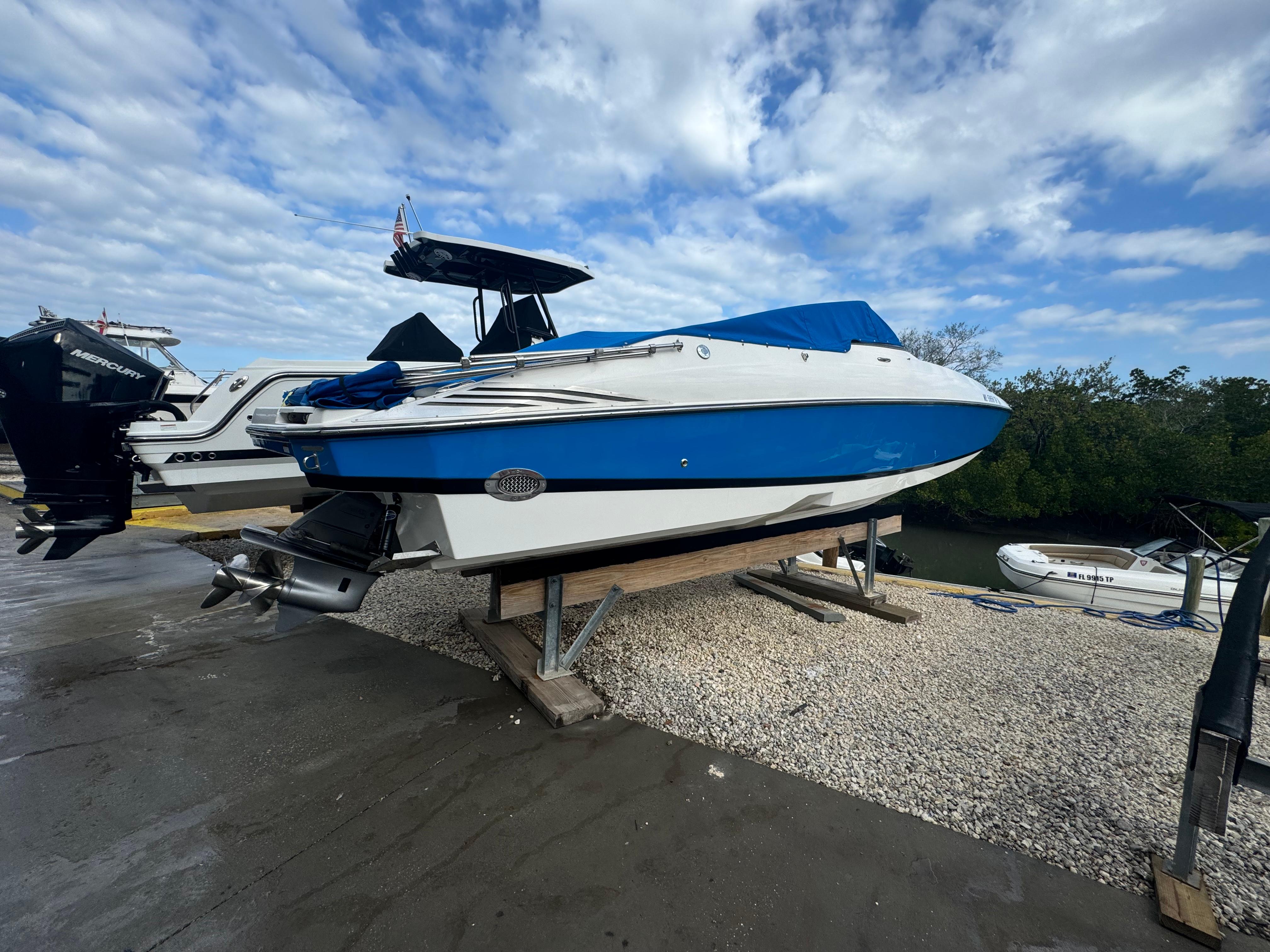 2008 Regal 2520 FasDeck