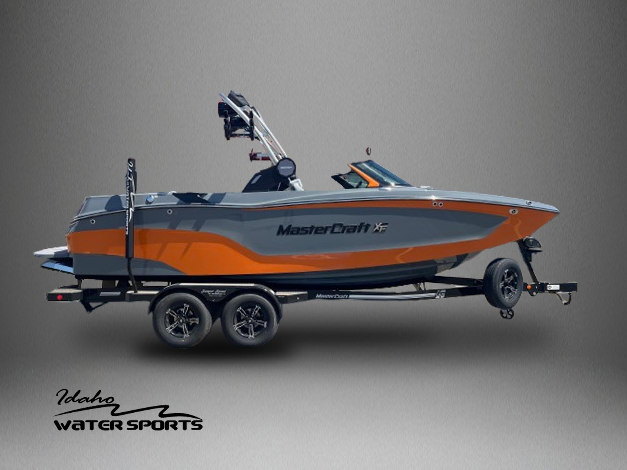 2023 MasterCraft XT22
