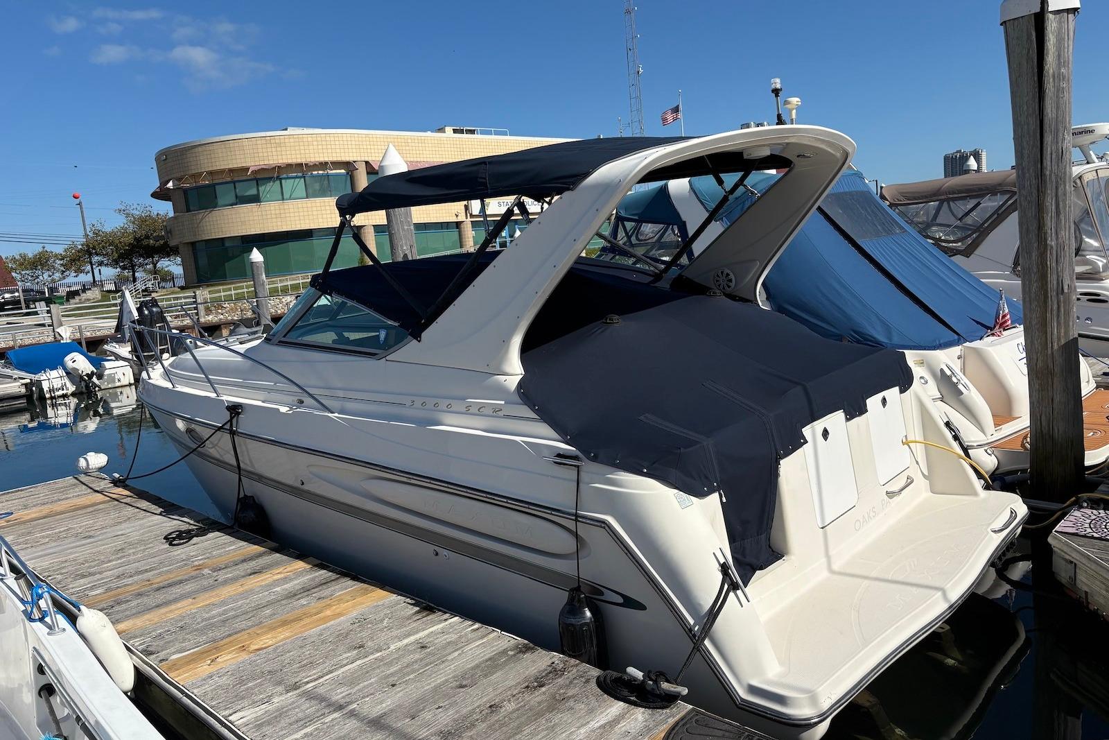 1998 Maxum 3000 SCR