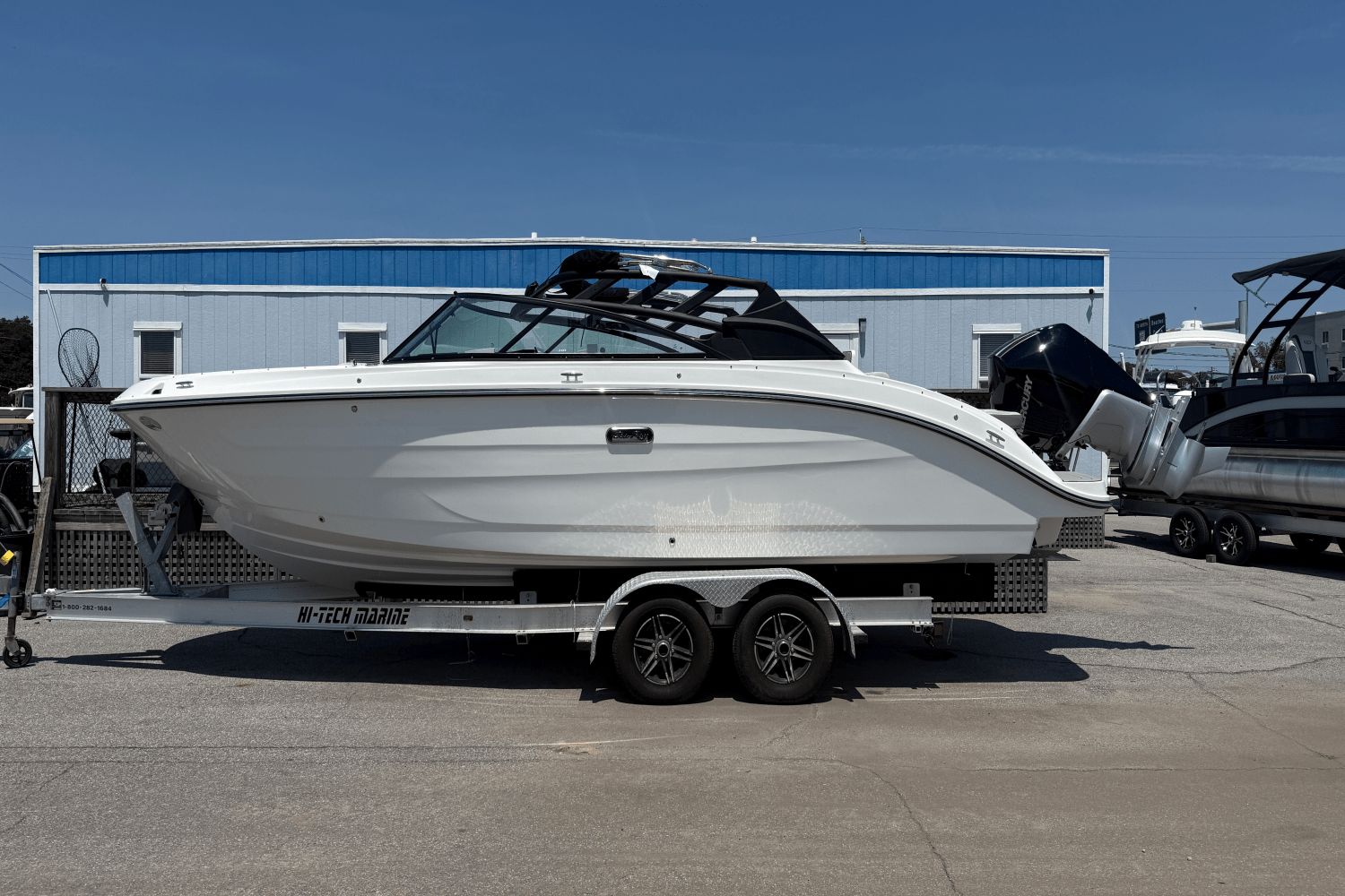 2026 Sea Ray SDX 250 Outboard