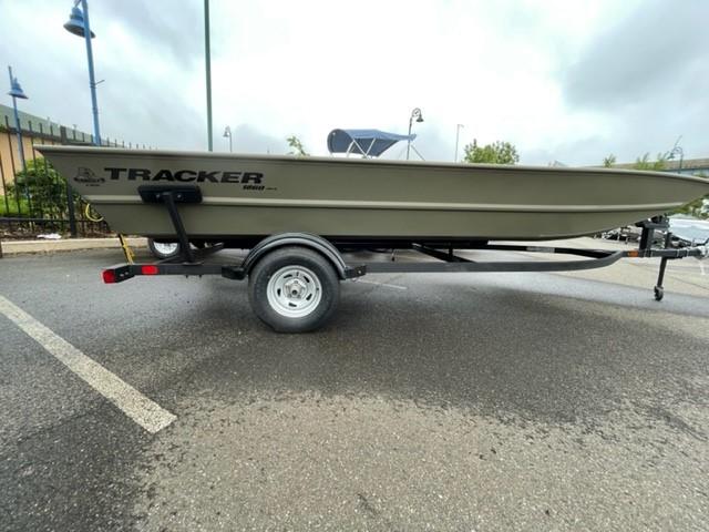 2025 Tracker GRIZZLY 1860 Utility