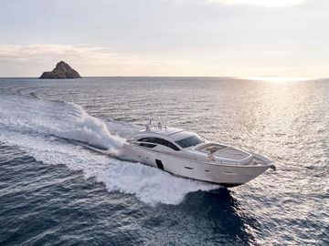 2008 Pershing 80