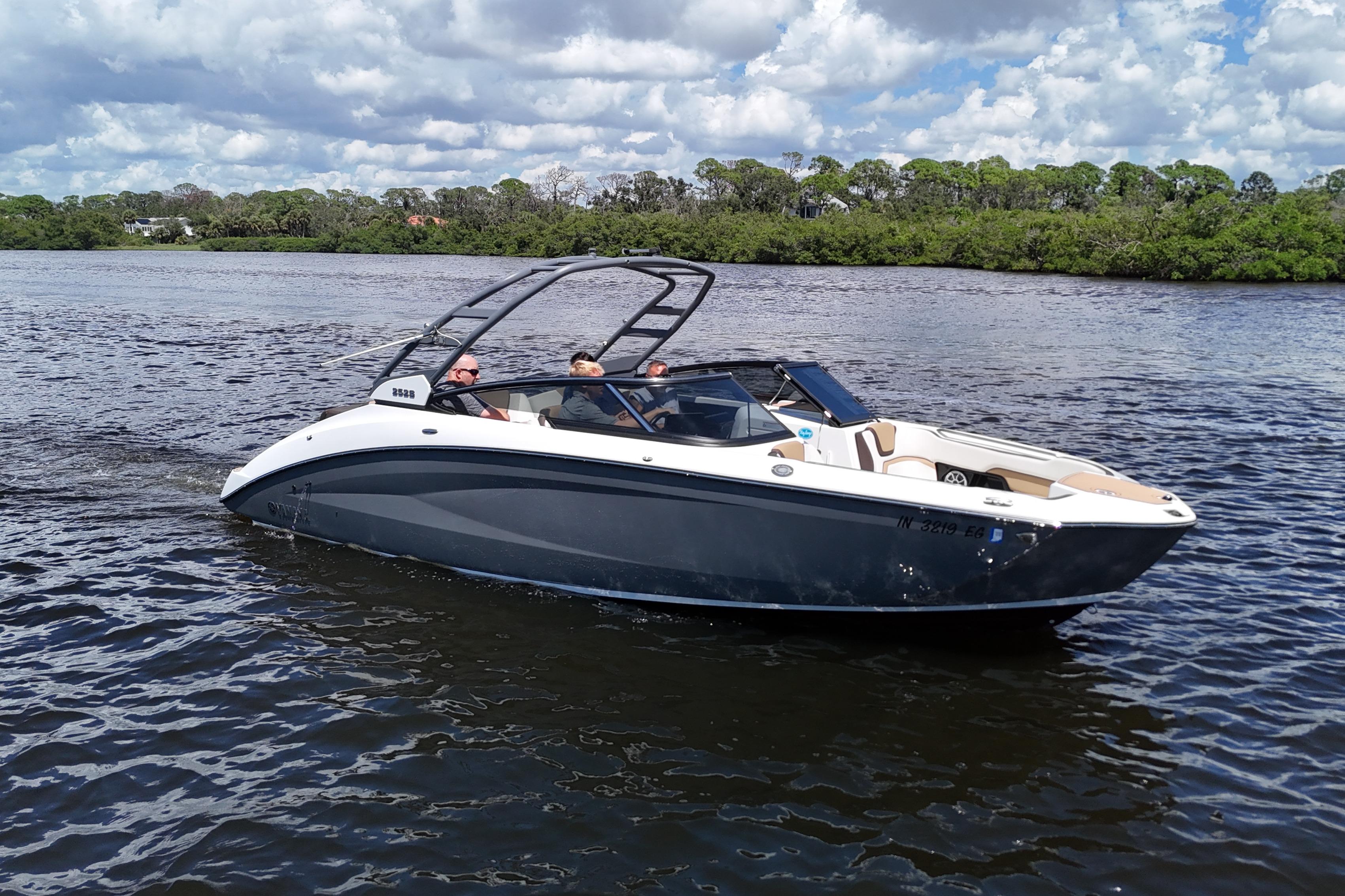 2021 Yamaha Boats 252S