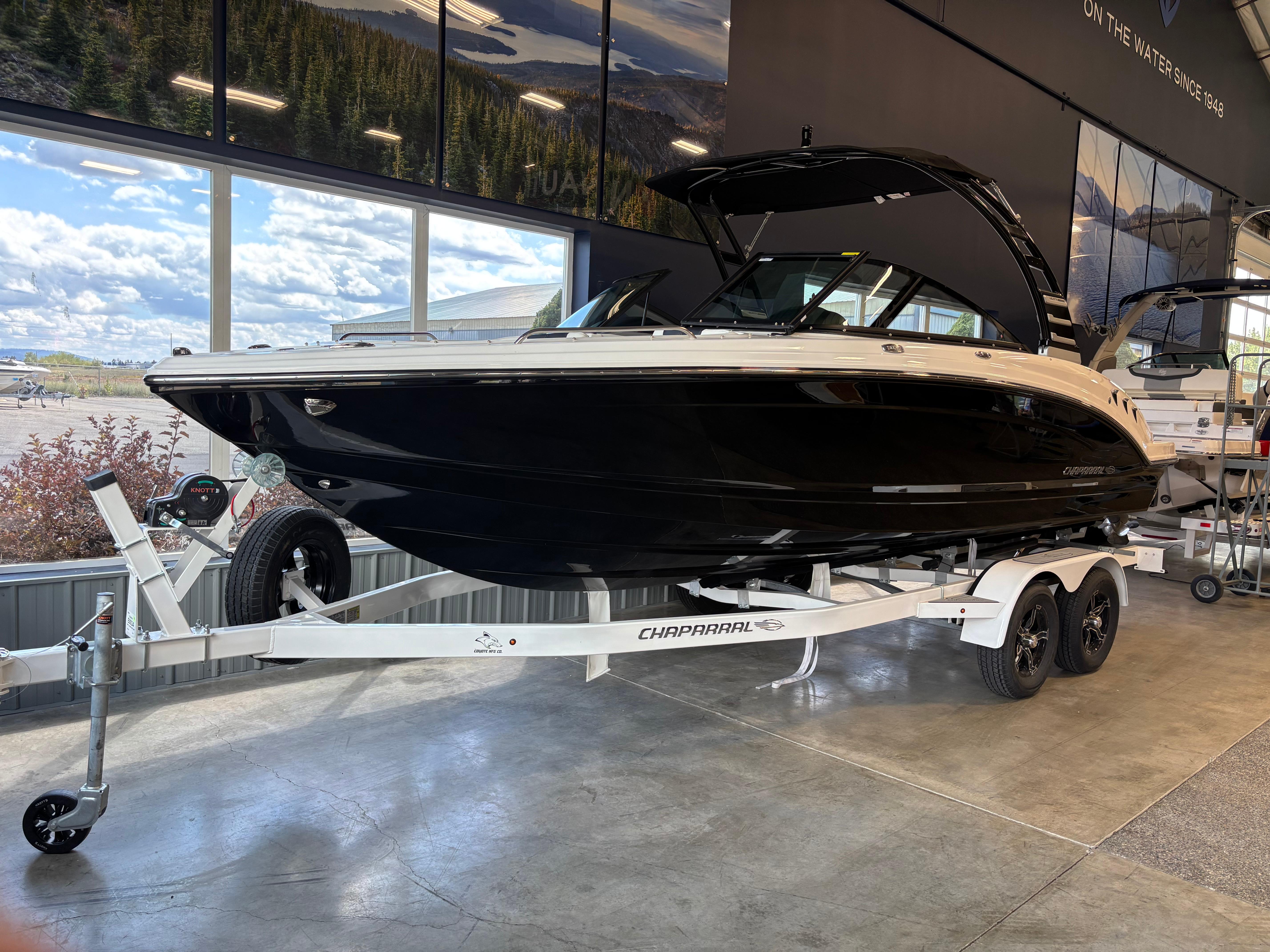 2025 Chaparral 23
