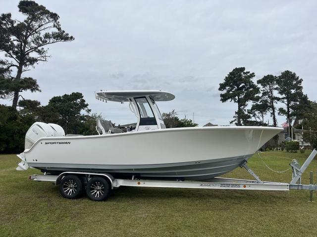 2025 Sportsman Open 252 Center Console