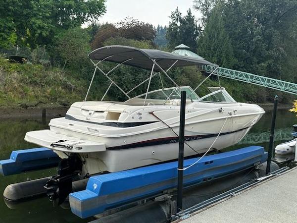 2002 Maxum 2400 SD
