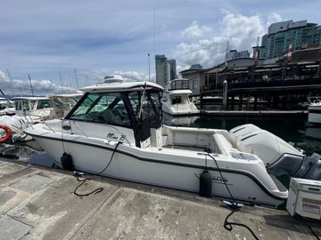 2023 Boston Whaler 285 Conquest