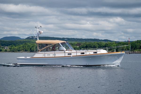 2000 Grand Banks Eastbay 43 Ex