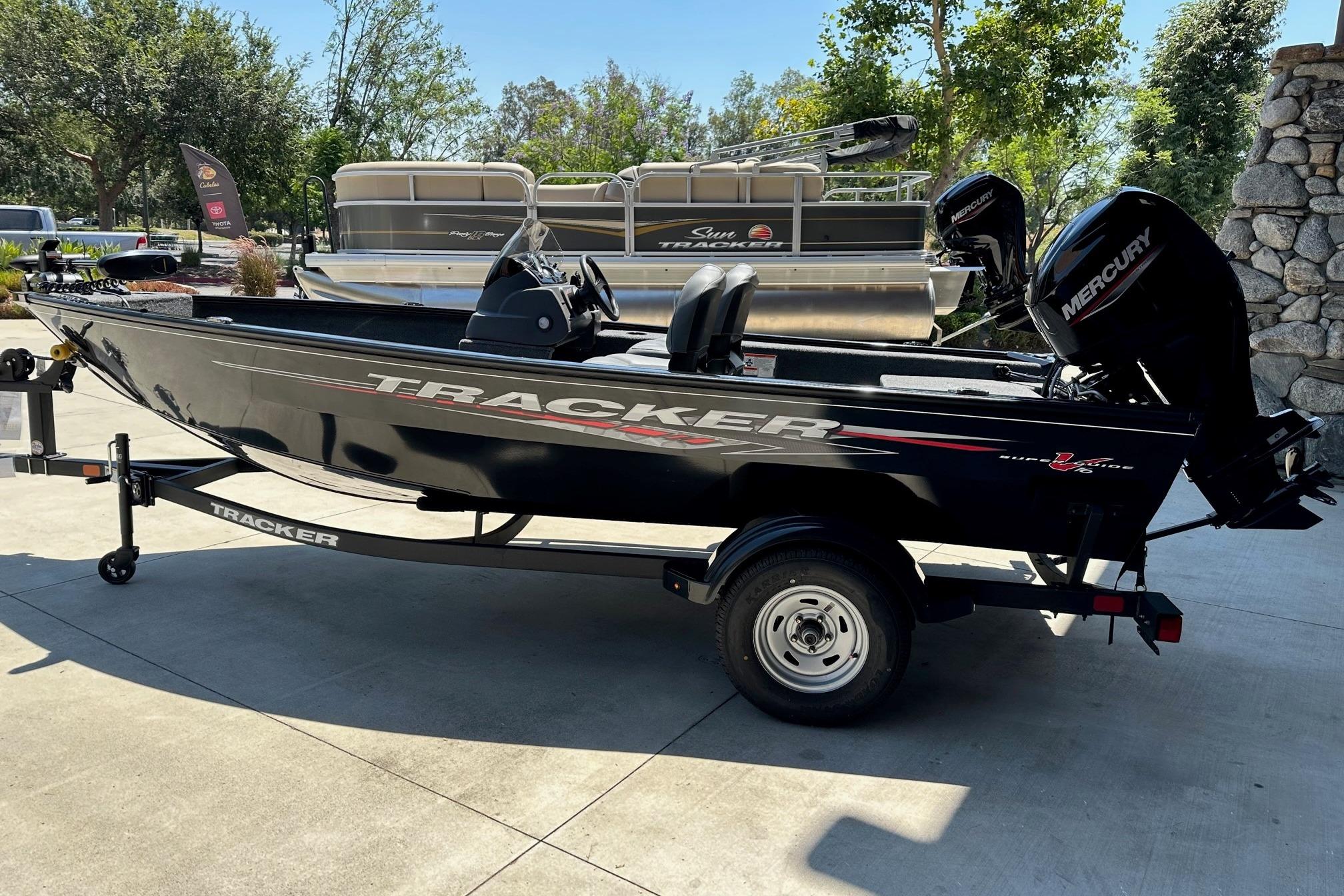 2026 Tracker Super Guide V-16 SC