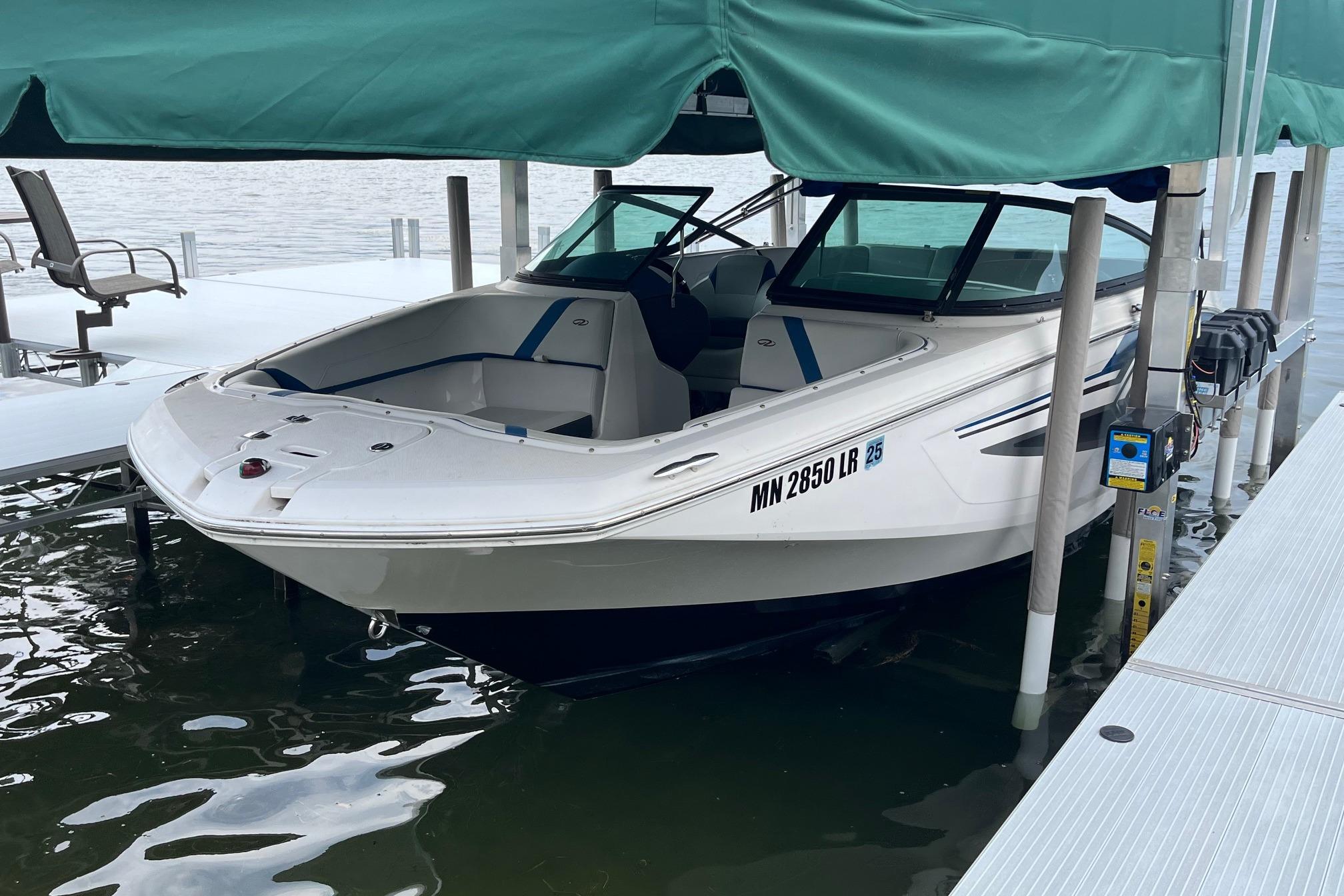 2016 Regal 22 FasDeck ESX