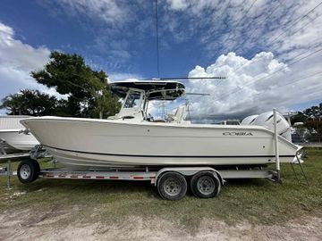 2025 Cobia 285 Center Console