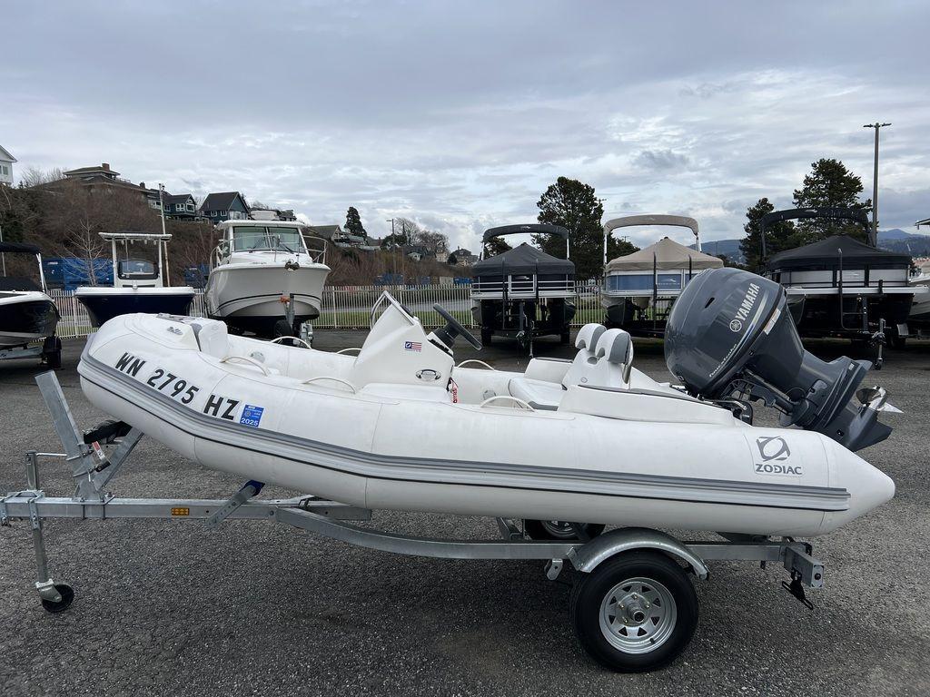 2024 Zodiac Yachtline 360