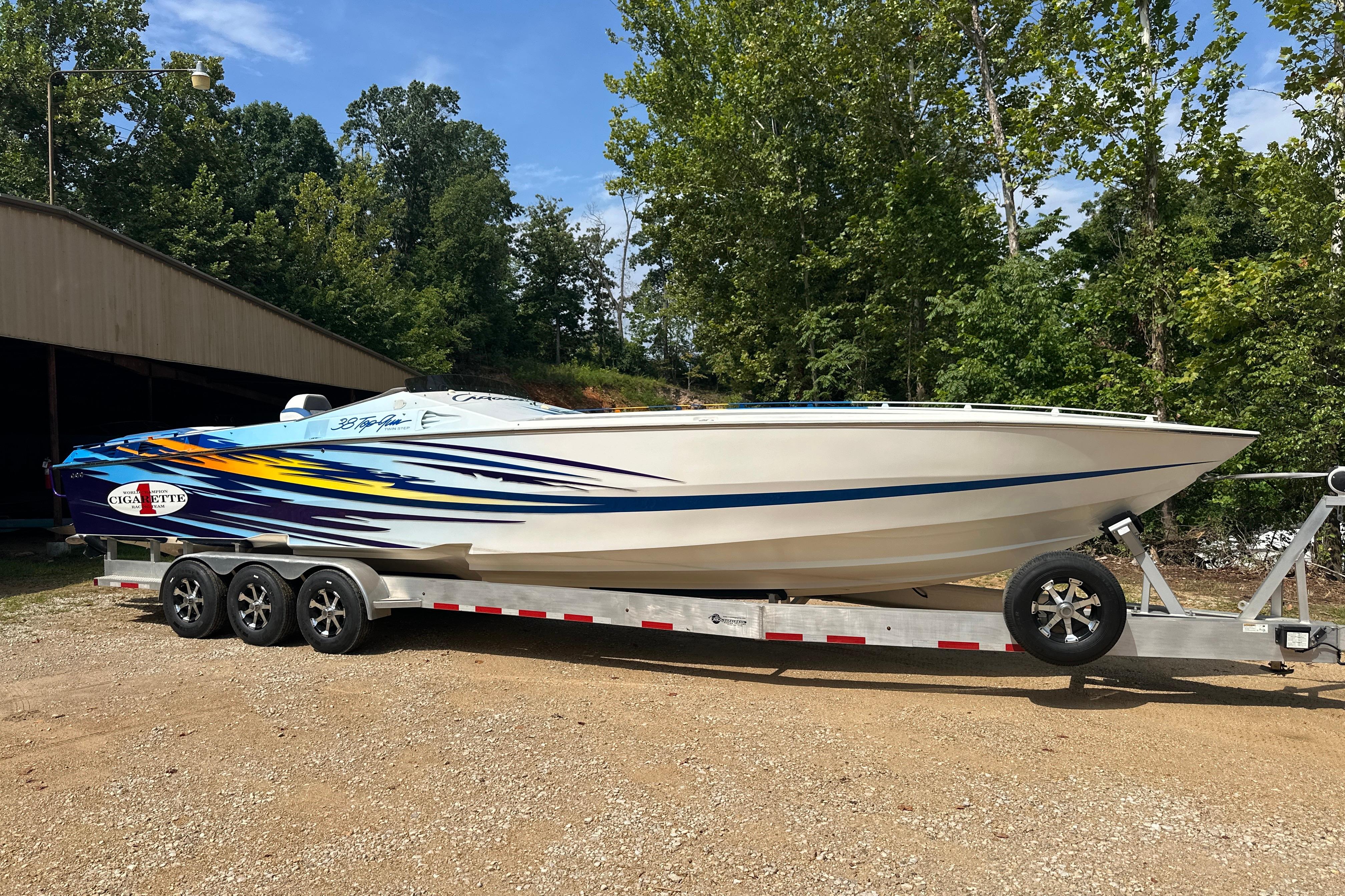 2001 Cigarette 38 Top Gun