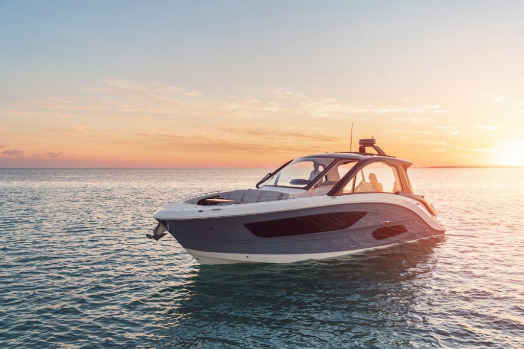 Sea Ray Sundancer 370 Outboard 2023-Sea-Ray-Sundancer-370-Outboard-MarineMax
