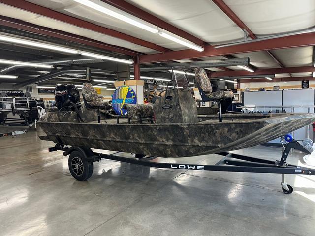 2025 Lowe Roughneck Center Console RX1760 Pathfinder Heavy D