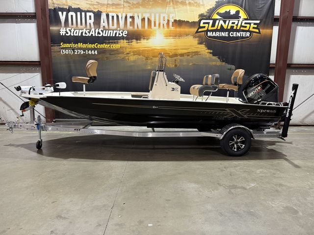 2026 Xpress Hyper-Lift Bay H20B W/Yamaha 115 SHO