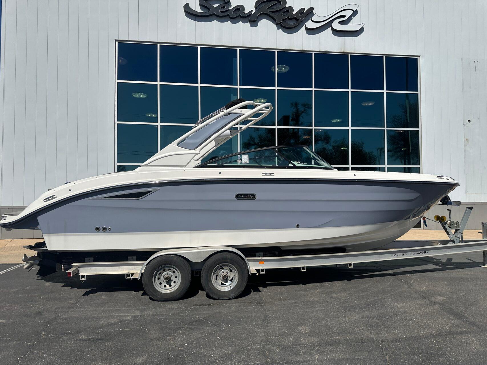 Sea Ray SDX 270