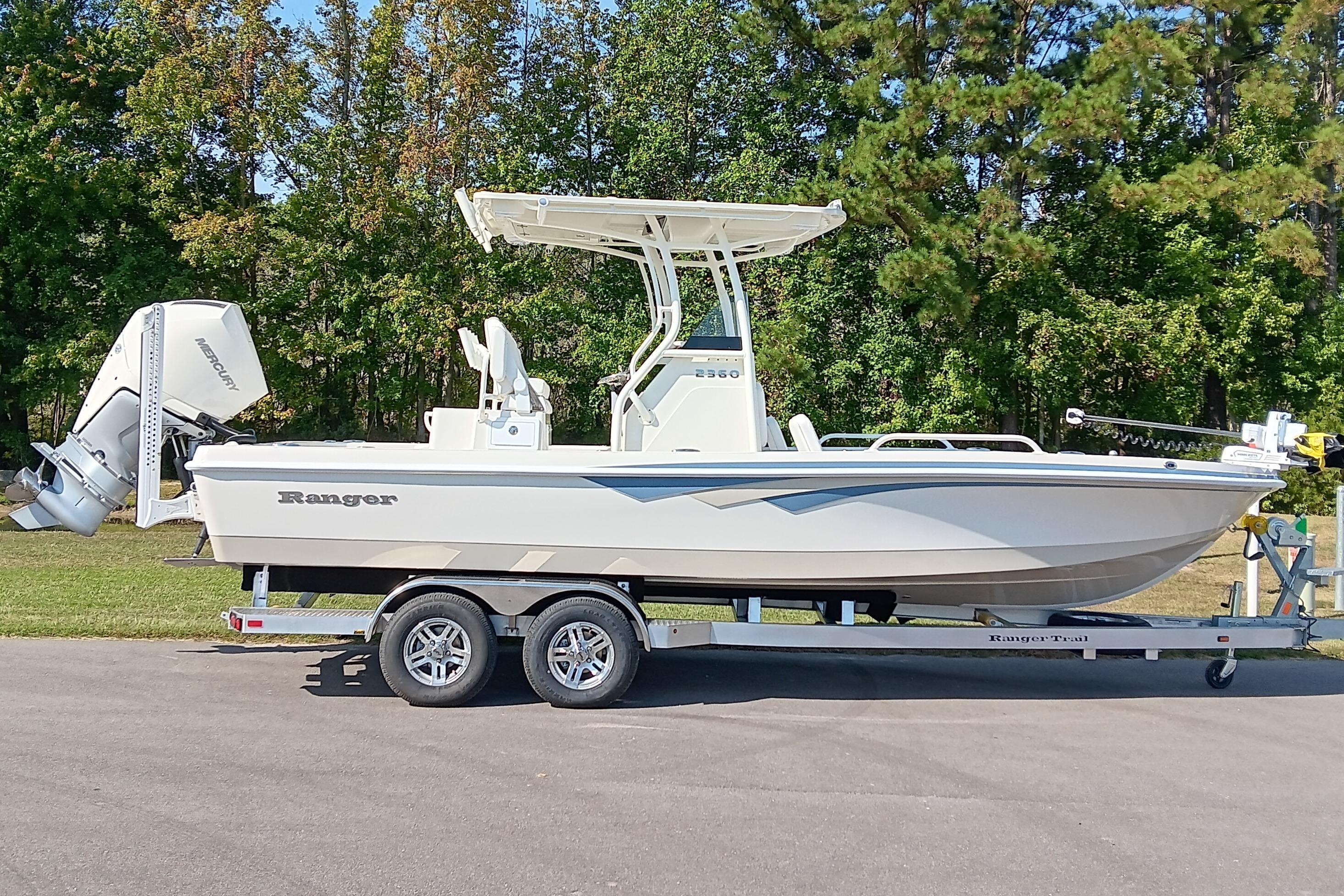 2026 Ranger 2360 Bay