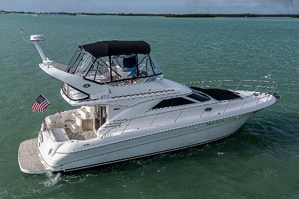 Sea Ray 400 Sedan Bridge 2001 Sea Ray 400 Sedan Bridge yacht cruising on open water.