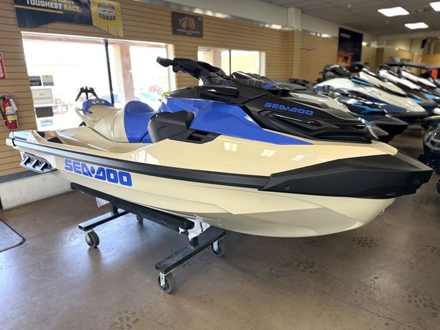2025 Sea-Doo WAKE™ PRO 230