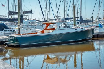 2000 Hinckley Picnic Boat Classic