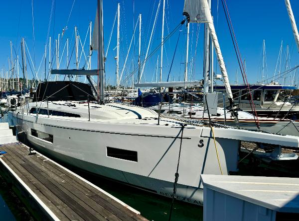 2022 Beneteau Oceanis 40.1