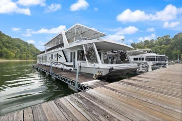 2001 Stardust Cruisers 18 x 100 HOUSEBOAT