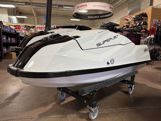 2025 Yamaha WaveRunner Superjet®