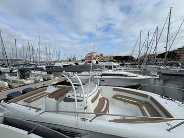 2012 Jeanneau Cap Camarat 8.5 CC