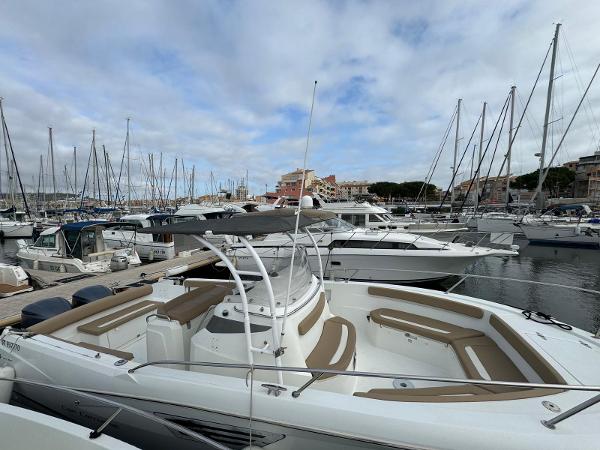 Jeanneau Cap Camarat 8.5 CC
