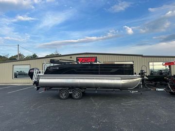 2025 Lowe SS Conversion Lounge SS 210 CL