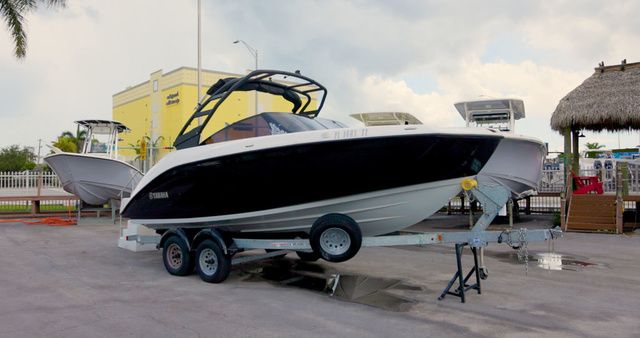 2024 Yamaha Boats AR220