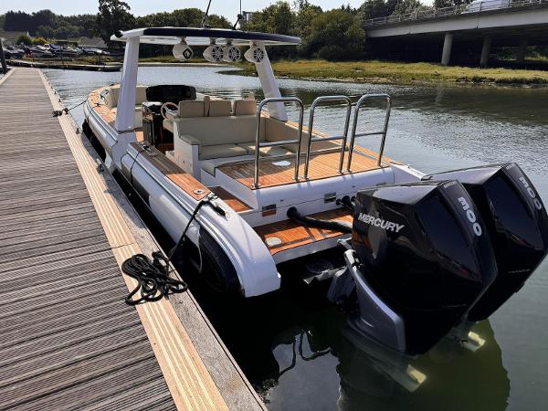 2016 Novurania Chase 31