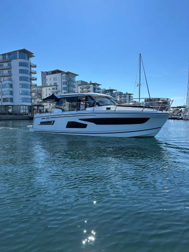 2020 Jeanneau Merry Fisher 1095 Coupe