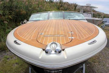 2017 Chris-Craft Capri 27