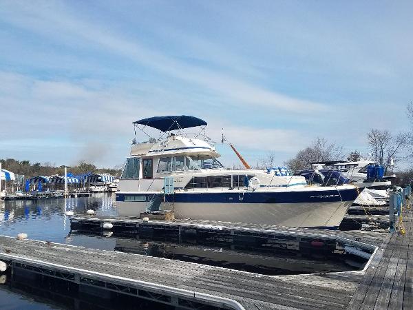Chris-Craft Constellation