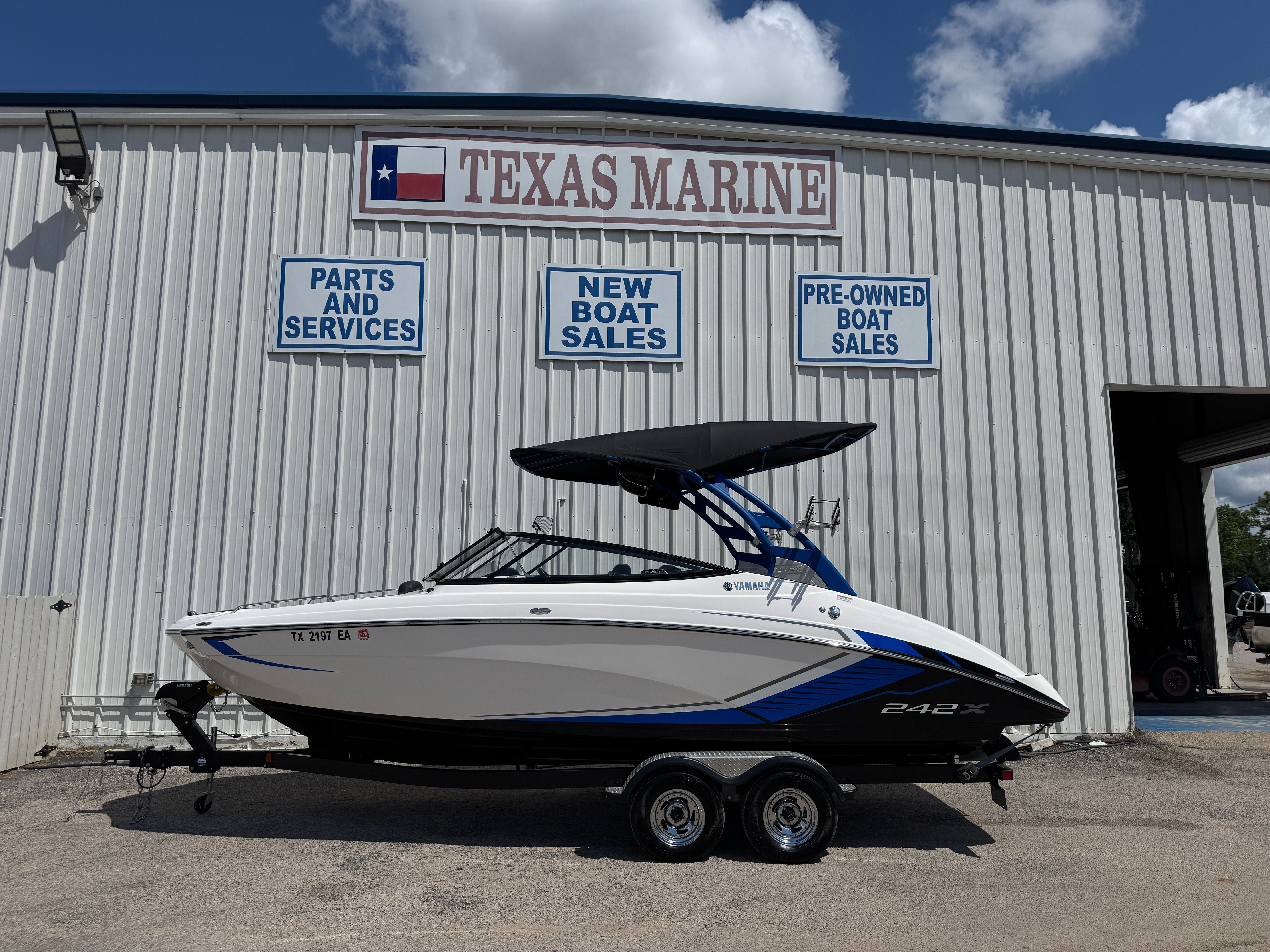 2018 Yamaha Boats 242X E-Series