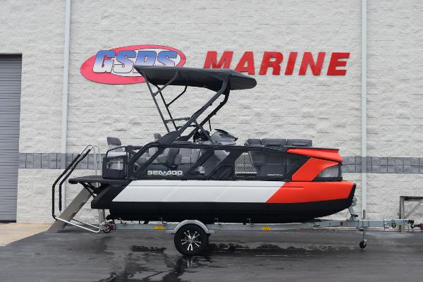 Sea-Doo Switch Cruise 18 2024 Sea-Doo Switch Cruise 18 pontoon boat on trailer at GSPS Marine.